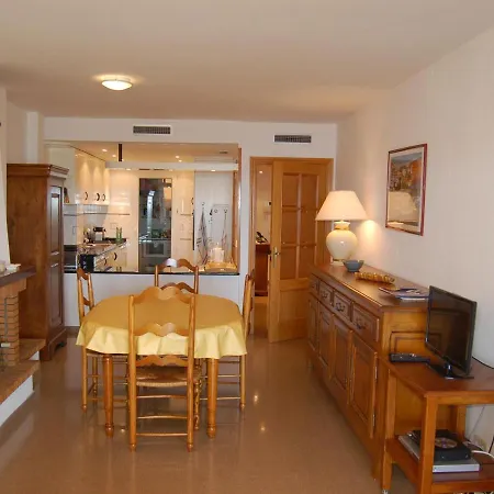 Apartment Maritim Ii A 1ª Linea De Mar Delante De La Playa Del Port De Llanca. - Es-228-84